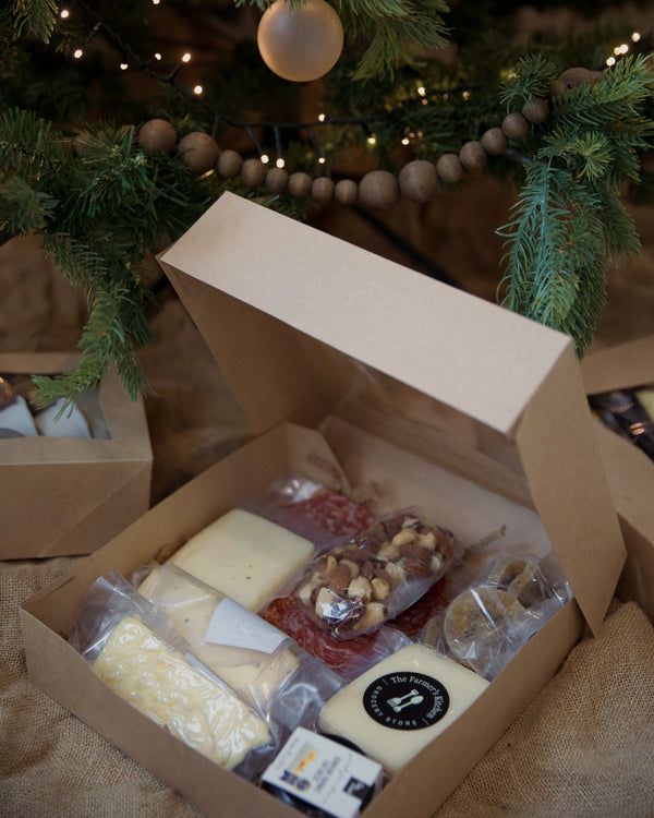 Charcuterie Box (2-4 People)